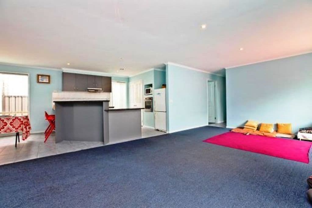 37 Klippel Way, Caroline Springs VIC 3023, Caroline Springs - Thumbnail 3