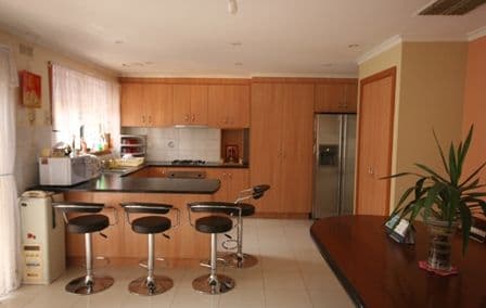 4 Watford Road, ST ALBANS VIC 3021, St Albans - Thumbnail 3
