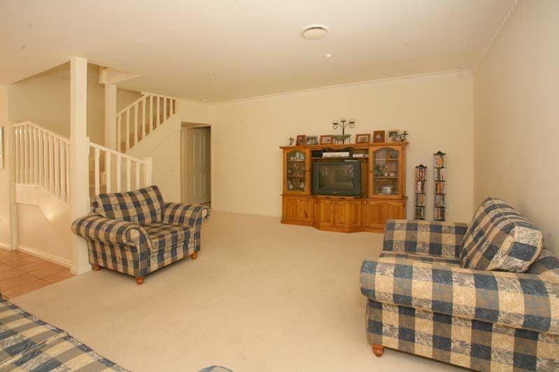 17 Landridge Street, GLEN WAVERLEY VIC 3150, Glen Waverley - Thumbnail 2