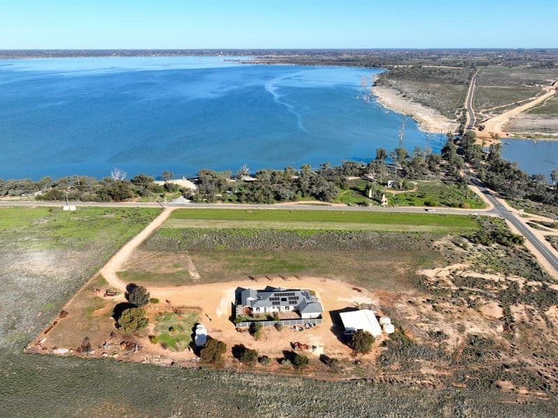 902 Queen Elizabeth Drive, Barmera SA 5345, Barmera - Thumbnail 2