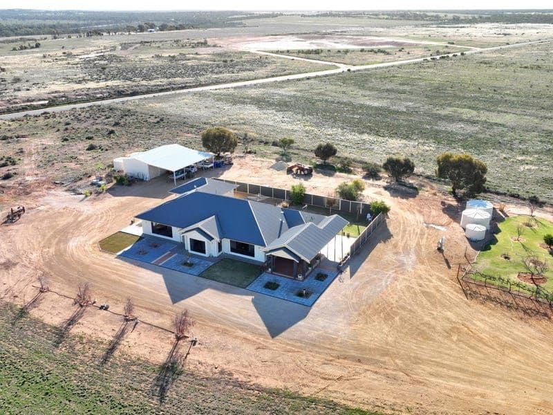 902 Queen Elizabeth Drive, Barmera SA 5345, Barmera - Thumbnail 3