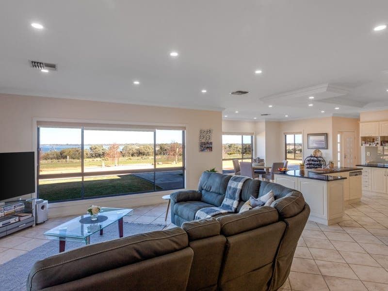 902 Queen Elizabeth Drive, Barmera SA 5345, Barmera - Thumbnail 7