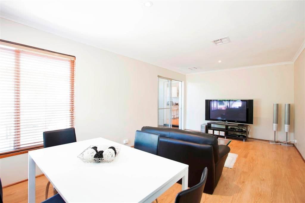 7 Swansea Street, LARGS NORTH SA 5016, Largs North - Thumbnail 4