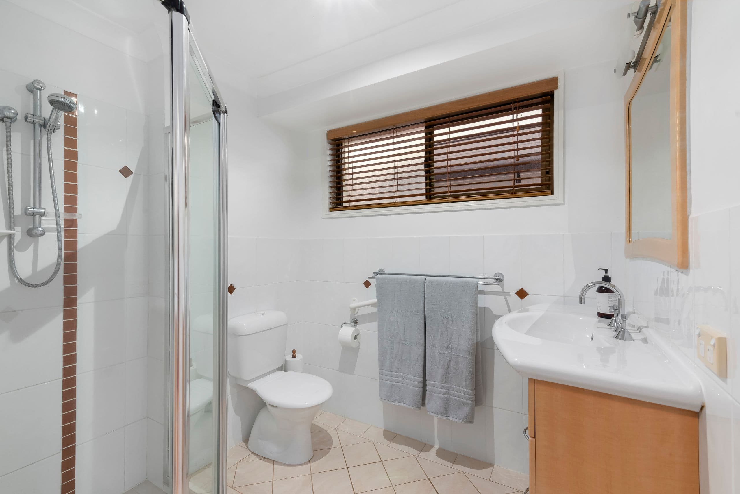 19 Jarrahdale Drive, Elanora QLD 4221, Elanora - Thumbnail 8