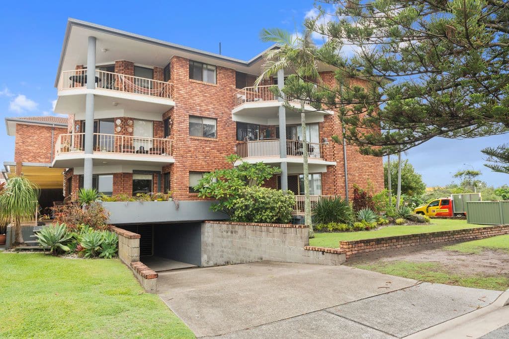 77 Golden Four Drive, Bilinga QLD 4225, Bilinga - Thumbnail 2