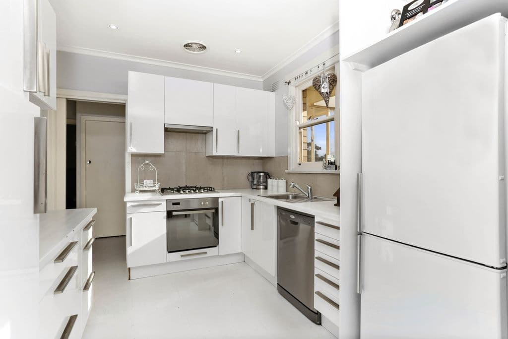 22 St James Crescent, Warrnambool VIC 3280, Warrnambool - Thumbnail 3