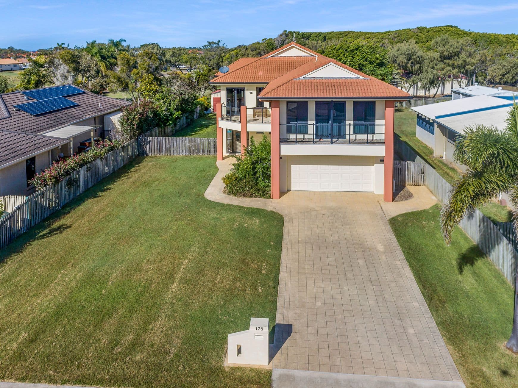176 Barolin Esplanade, Coral Cove QLD 4670, Coral Cove - Thumbnail 4