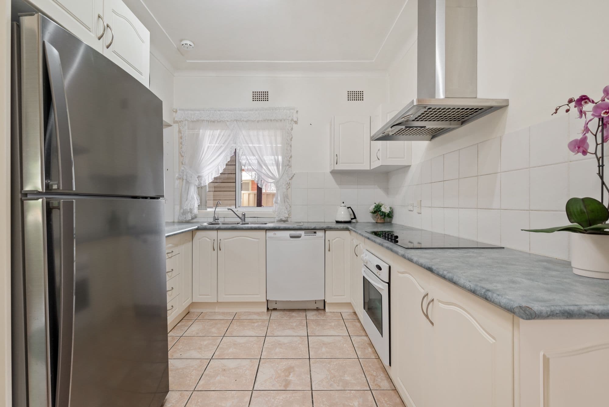 46 paterson Street, Campbelltown NSW 2560, Campbelltown - Thumbnail 2