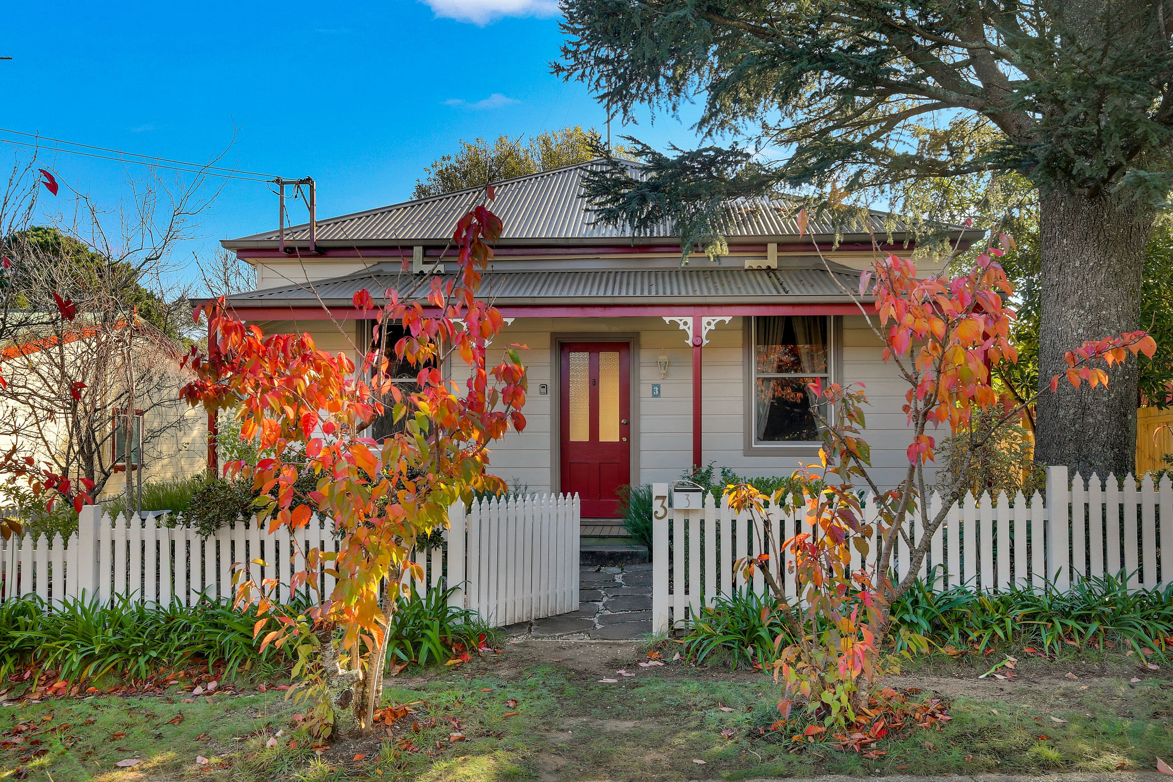 6 Clyde Avenue, Blackheath - Image 1