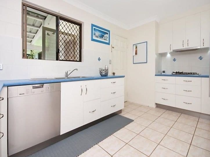 33 Chiquita Avenue, Rasmussen QLD 4815, Rasmussen - Thumbnail 2