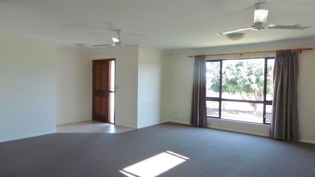 33 Chiquita Avenue, Rasmussen QLD 4815, Rasmussen - Thumbnail 3