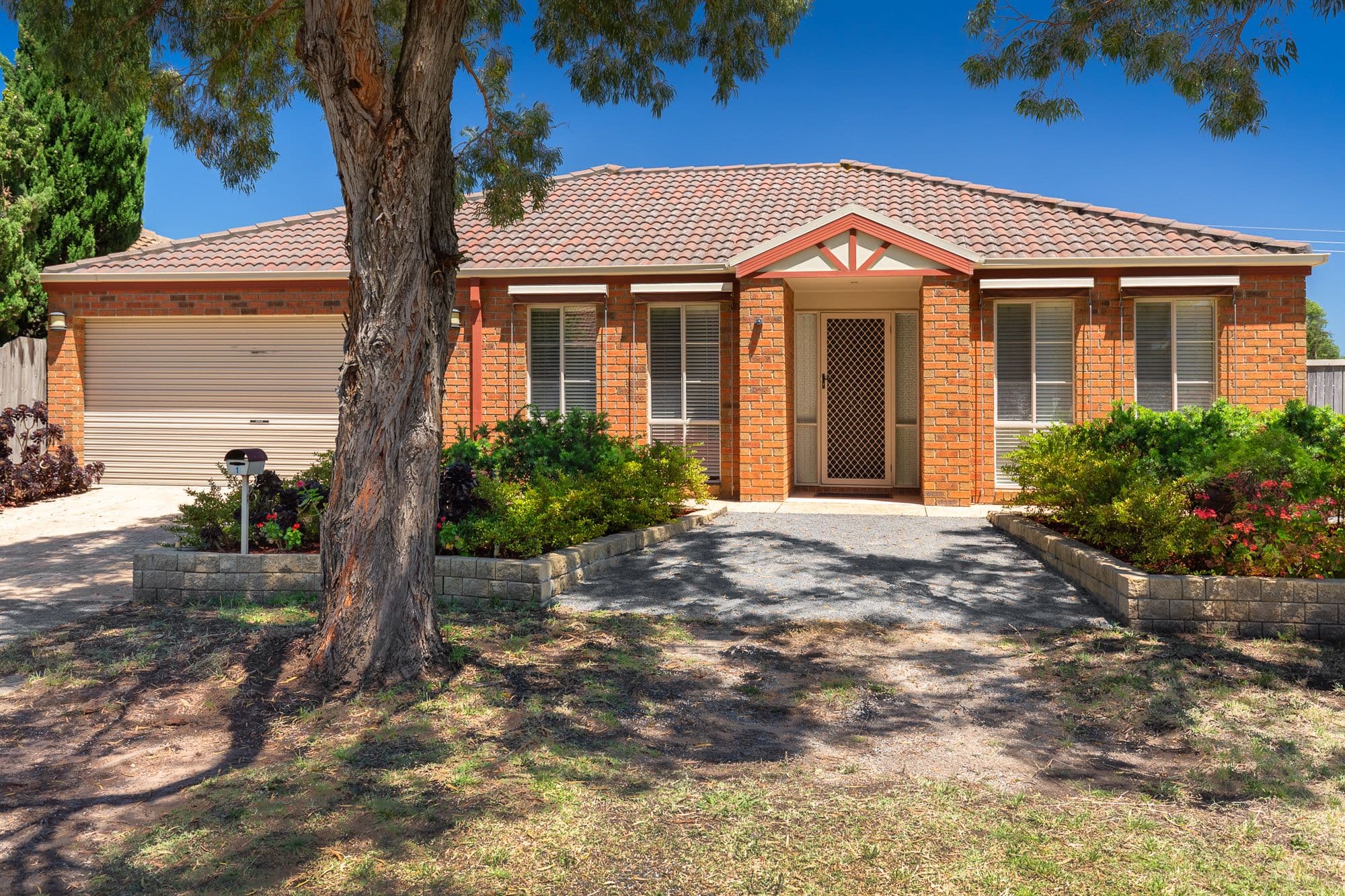 1 Clocktower Court, Berwick VIC 3806, Berwick - Thumbnail 2