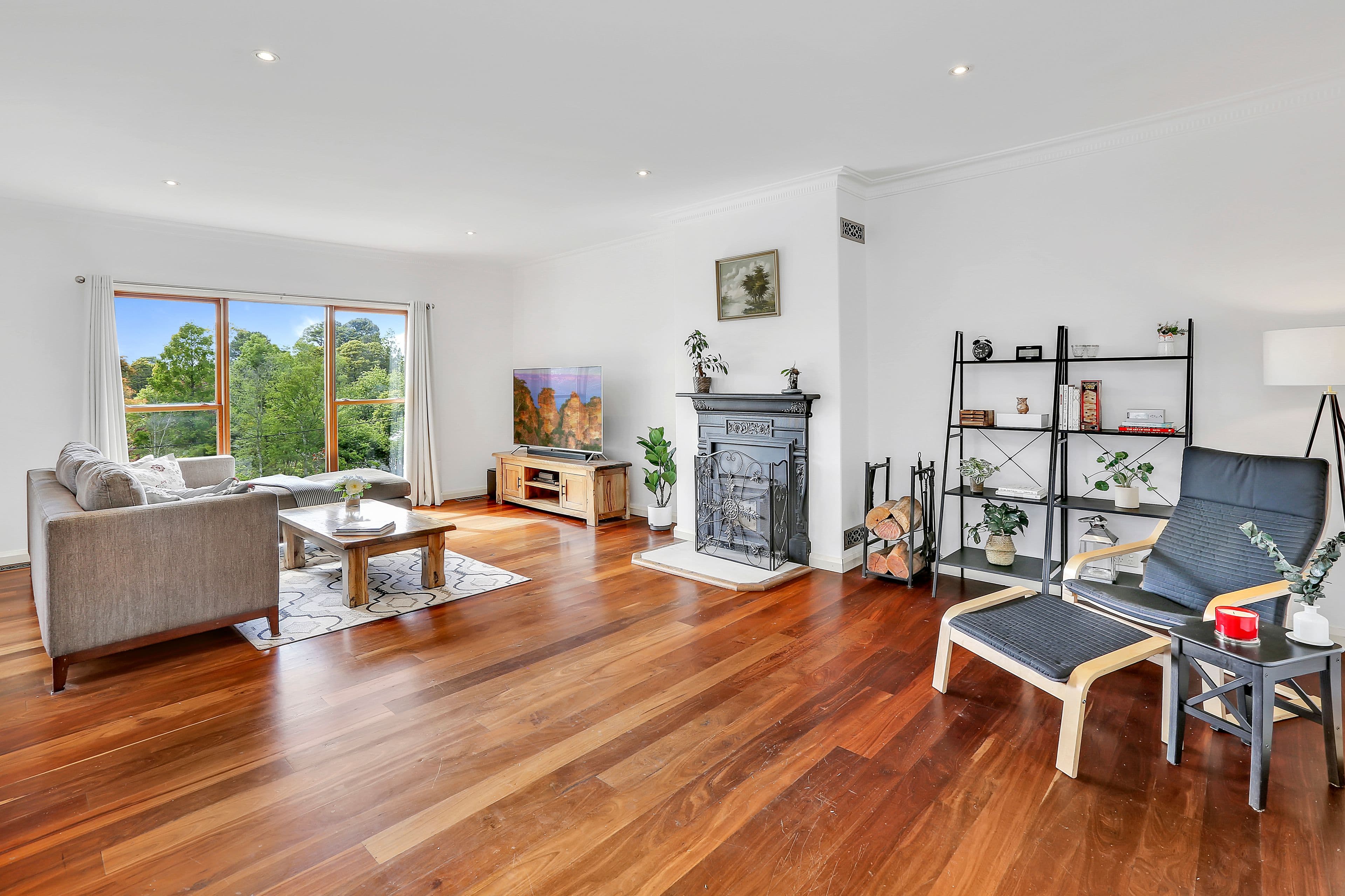 12 Carrington Avenue, Mount Victoria NSW 2786, Mount Victoria - Image 1