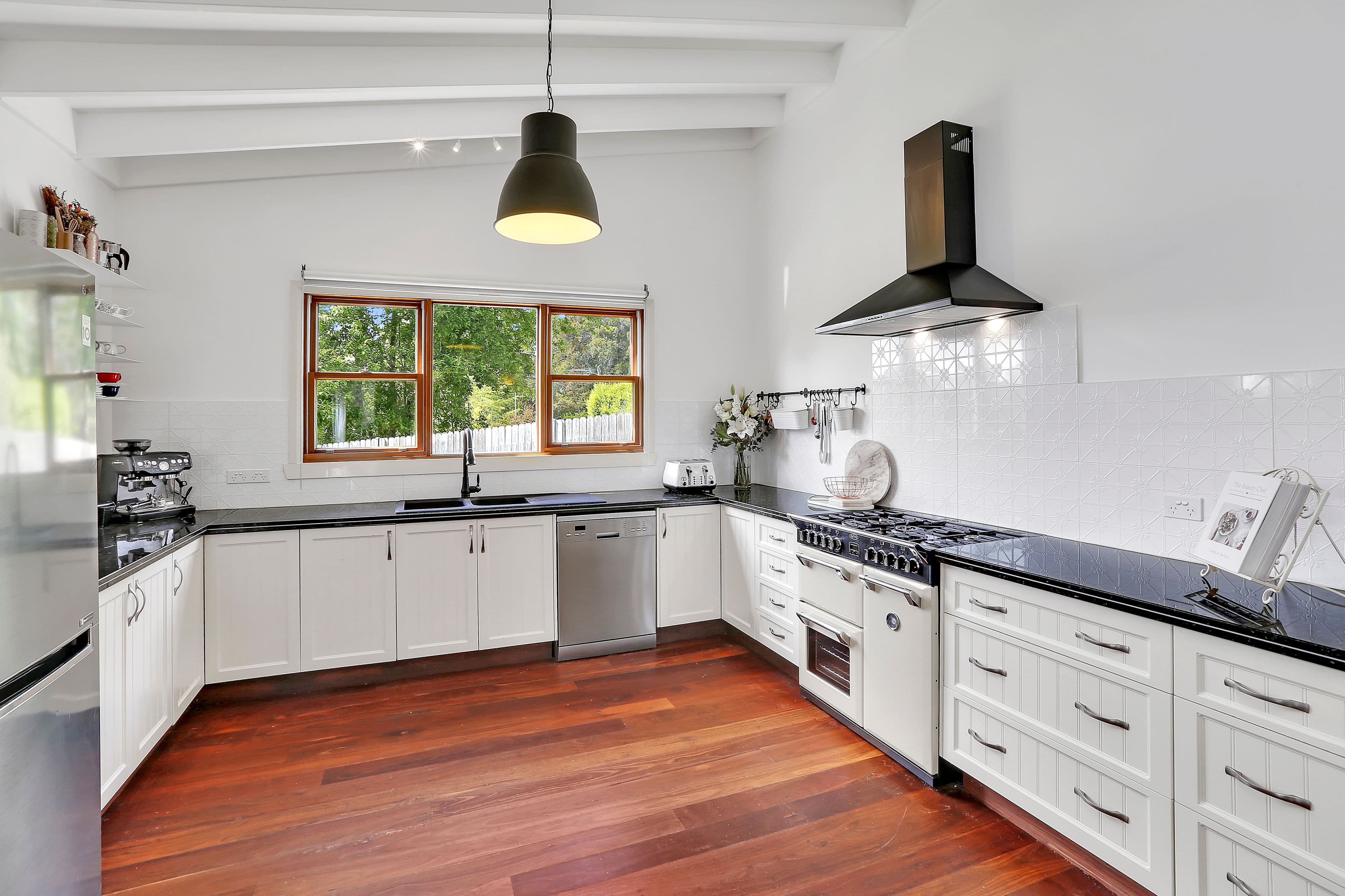 12 Carrington Avenue, Mount Victoria NSW 2786, Mount Victoria - Thumbnail 2