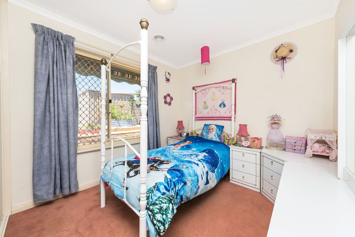 12 Fergusson Bowl, Craigmore SA 5114, Craigmore - Thumbnail 8