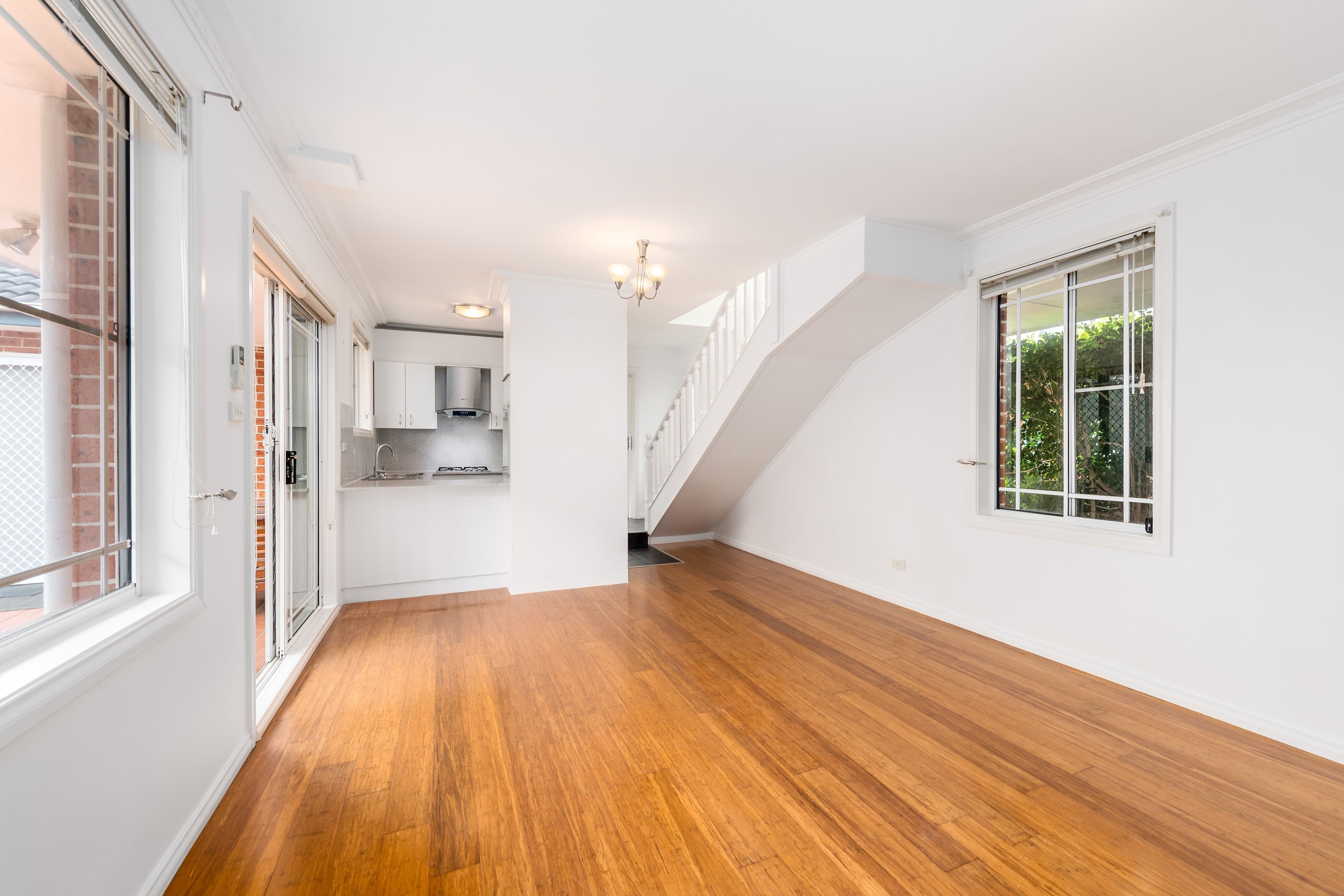 586 Forest Road, Bexley NSW 2207, Bexley - Thumbnail 2