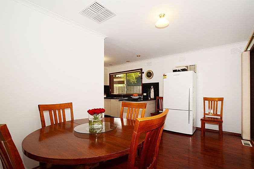 39 Konrads Crescent, MILL PARK VIC 3082, Mill Park - Thumbnail 3