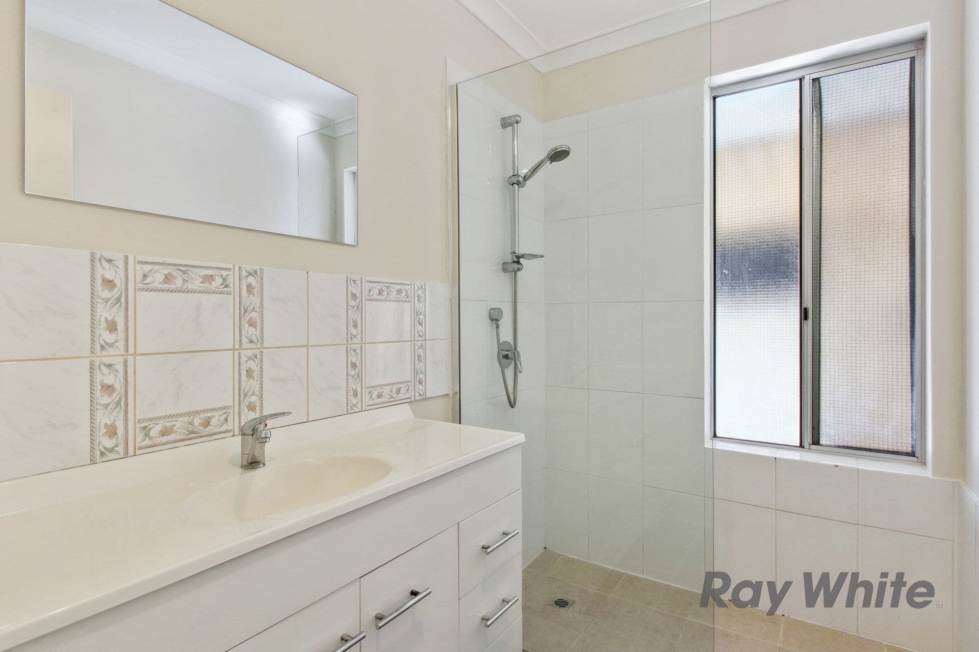 66 Excalibur Circle, Camillo WA 6111, Camillo - Thumbnail 5