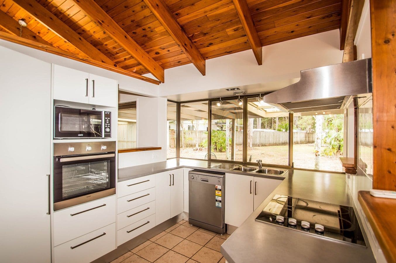 3 Raintree Drive, Tewantin QLD 4565, Tewantin - Thumbnail 3