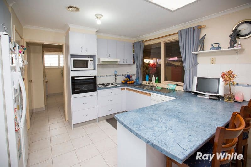 8 Hanley Court, PAKENHAM VIC 3810, Pakenham - Thumbnail 3