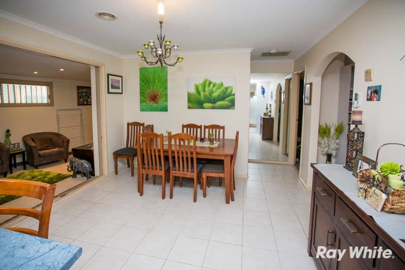 8 Hanley Court, PAKENHAM VIC 3810, Pakenham - Thumbnail 4