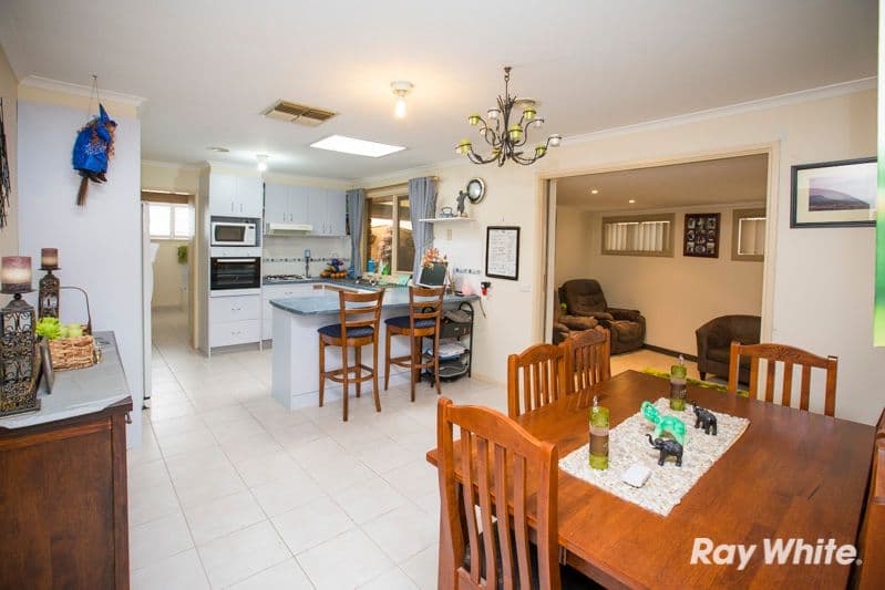 8 Hanley Court, PAKENHAM VIC 3810, Pakenham - Thumbnail 5