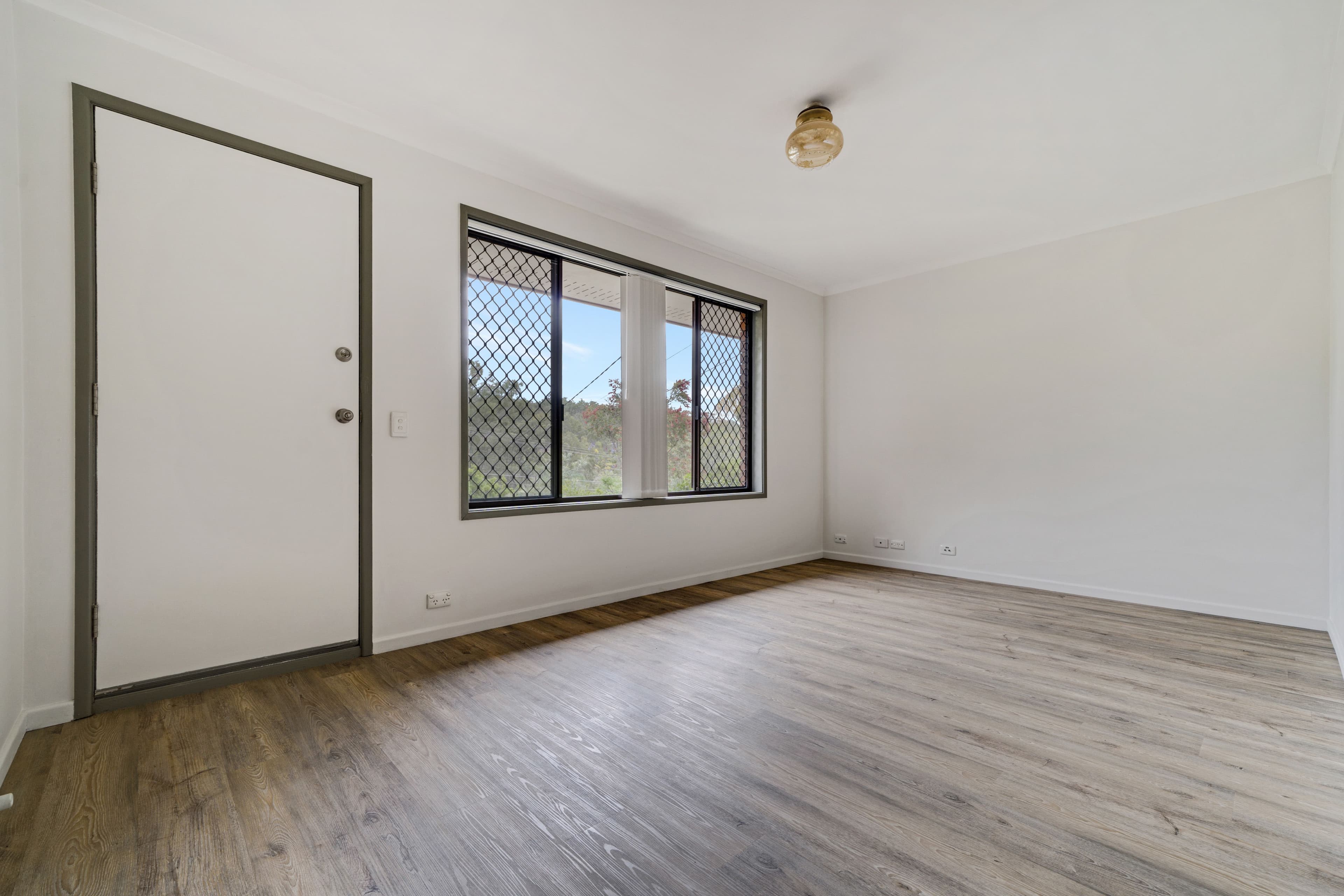 34 Rogers Avenue, Beenleigh QLD 4207, Beenleigh - Thumbnail 7