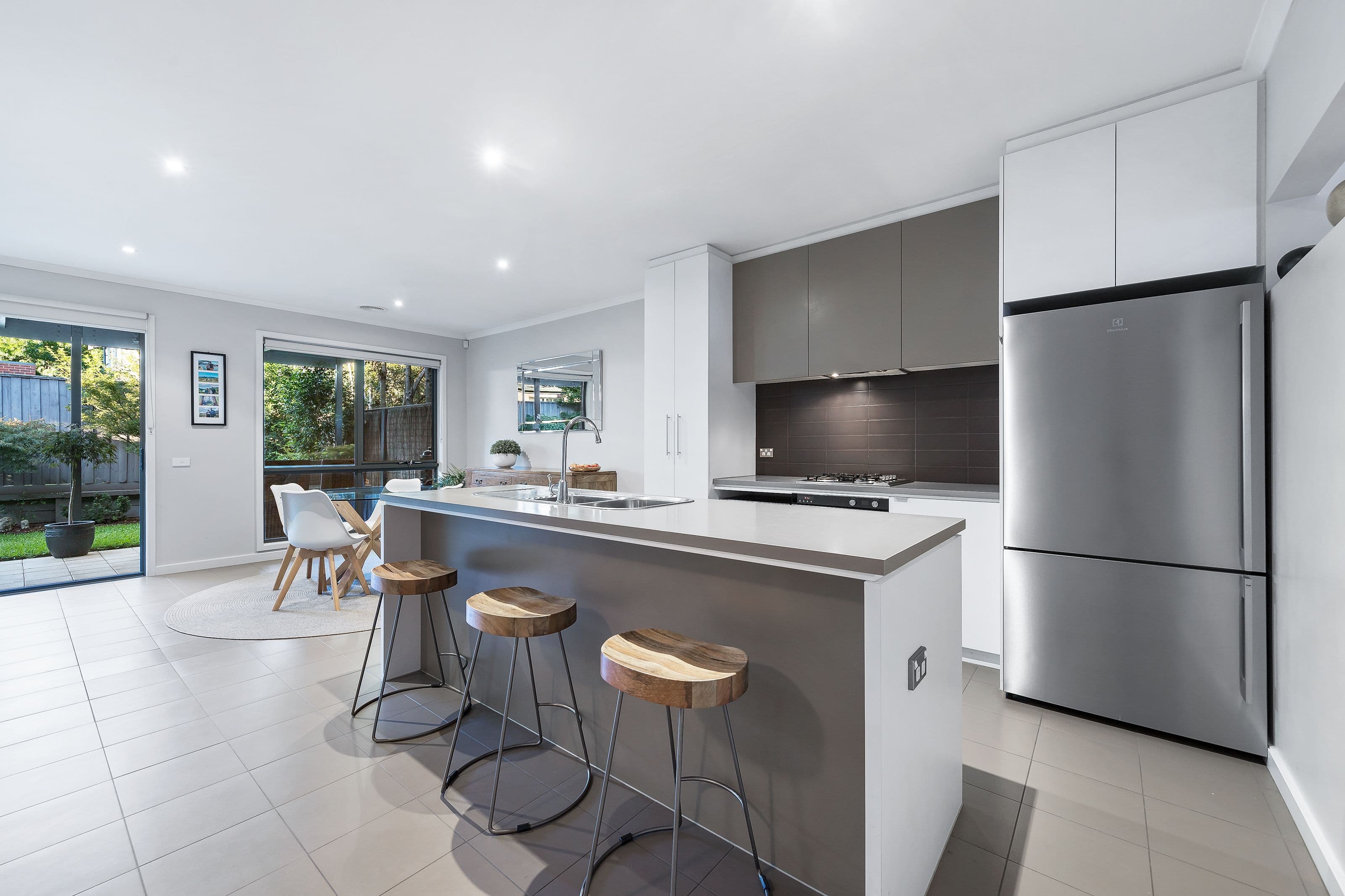 13 Waverley Park Drive, Mulgrave VIC 3170, Mulgrave - Thumbnail 2