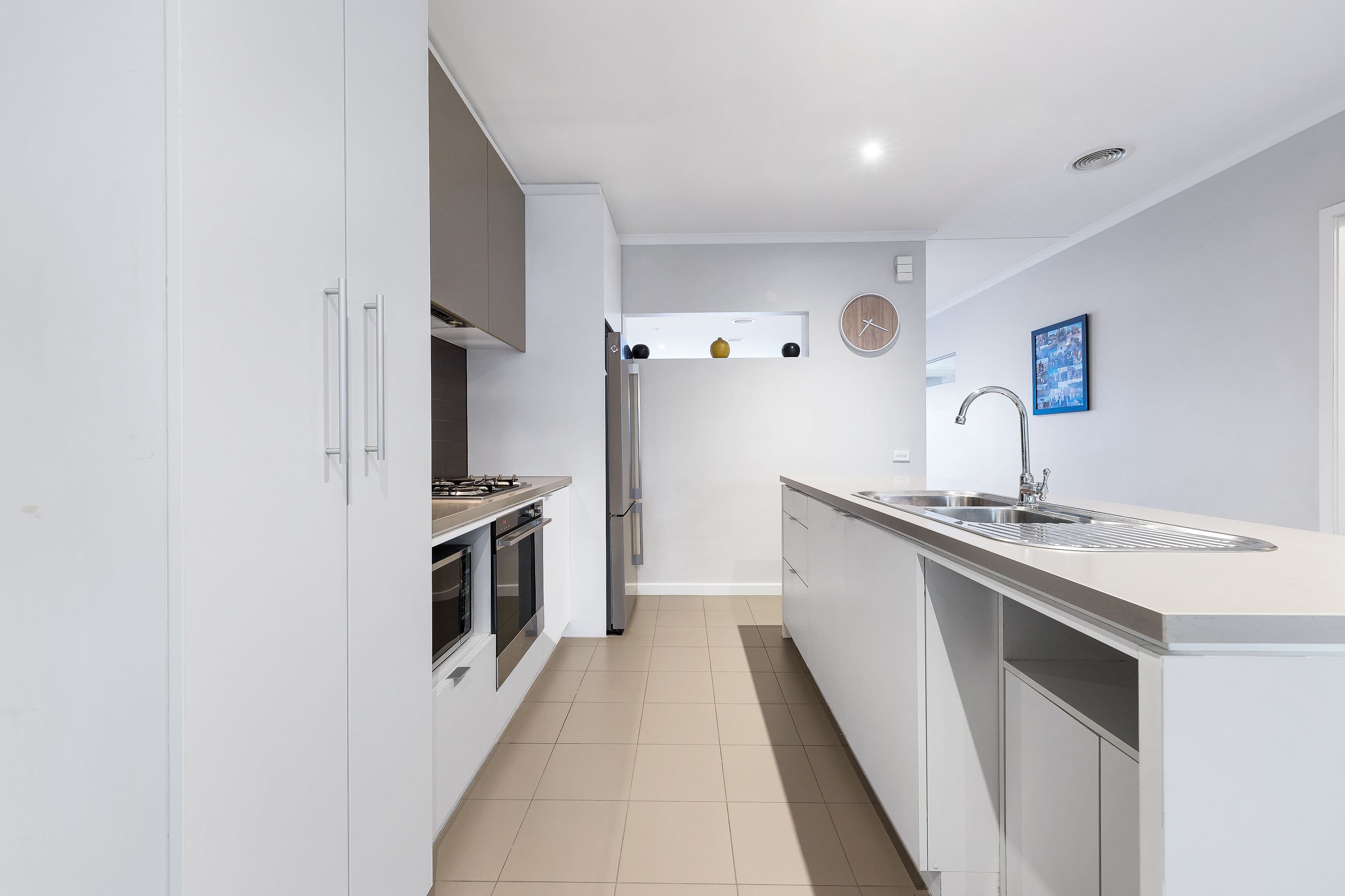 13 Waverley Park Drive, Mulgrave VIC 3170, Mulgrave - Thumbnail 3