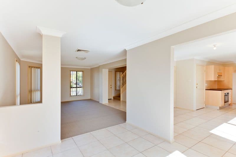 19B Hobler Avenue, WEST HOXTON NSW 2171, West Hoxton - Thumbnail 3