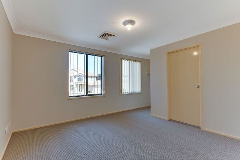 19B Hobler Avenue, WEST HOXTON NSW 2171, West Hoxton - Thumbnail 5