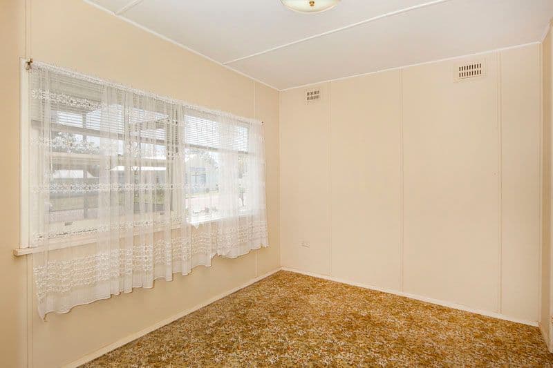 42 Manuka Parade, GOROKAN NSW 2263, Gorokan - Thumbnail 6