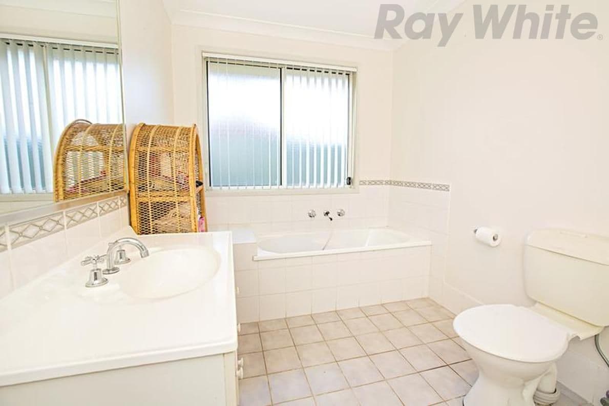 49 Rossini Drive, HINCHINBROOK NSW 2168, Hinchinbrook - Thumbnail 6
