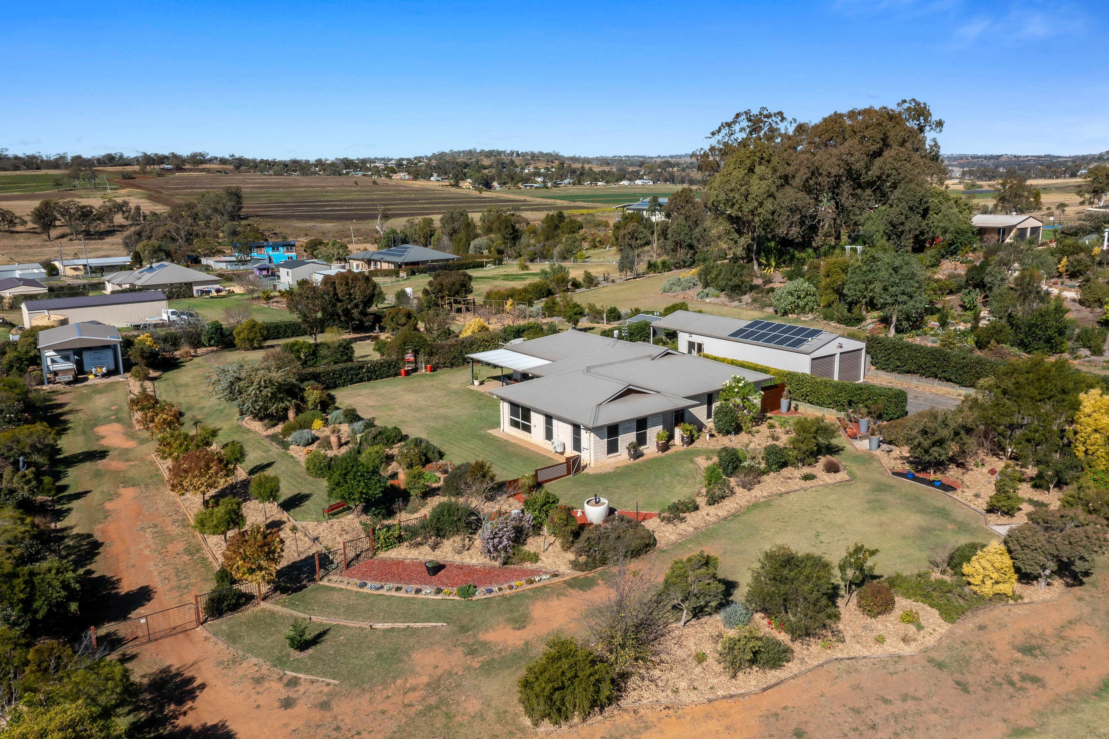 6 Parkview Place, Meringandan West QLD 4352, Meringandan West - Image 1