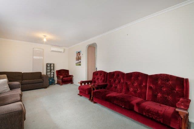 12 Redhill Court, CRAIGIEBURN VIC 3064, Craigieburn - Thumbnail 3