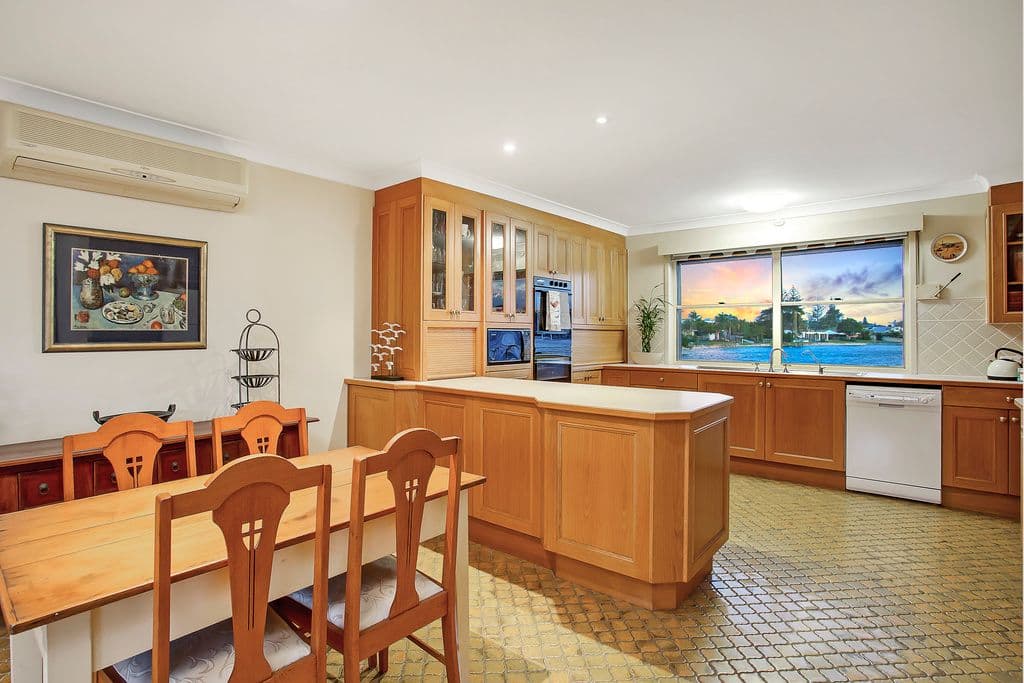 24 Swordfish Court, Palm Beach QLD 4221, Palm Beach - Thumbnail 5