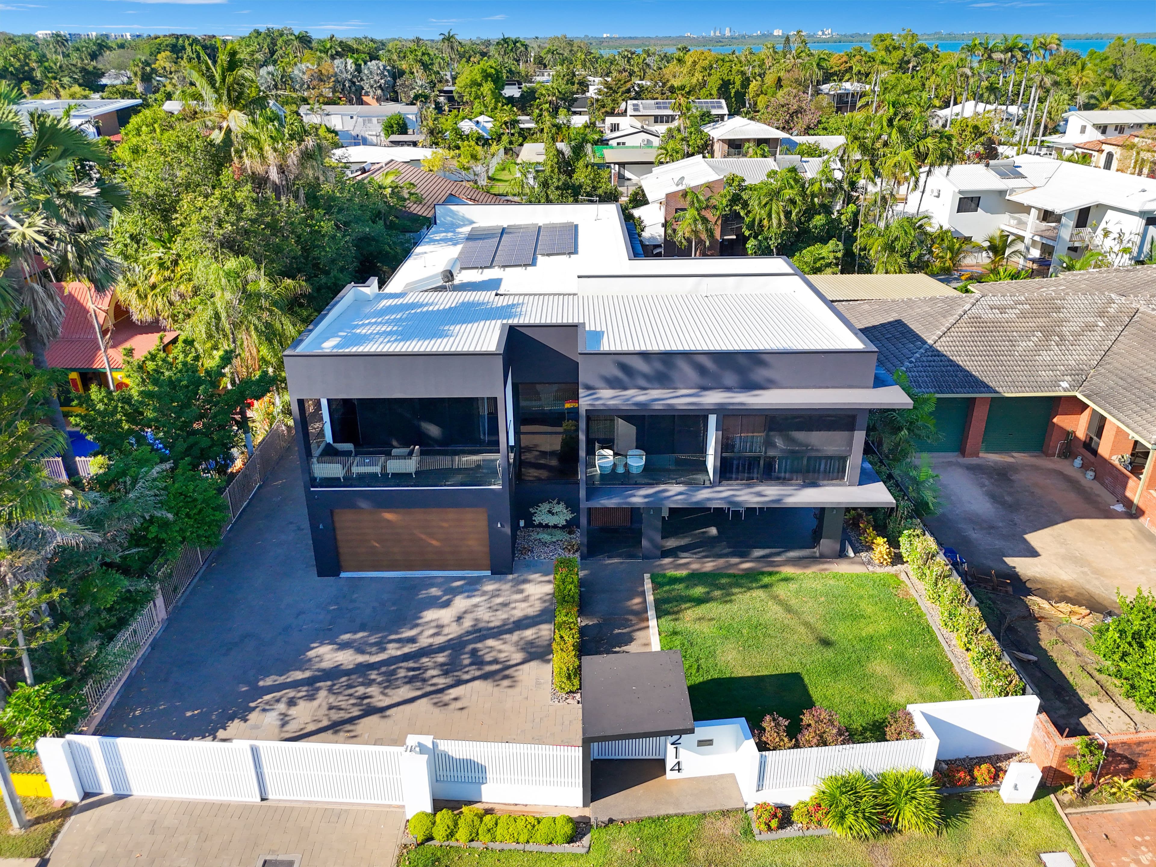 214 Casuarina Drive, Nightcliff NT 0810, Nightcliff - Thumbnail 4