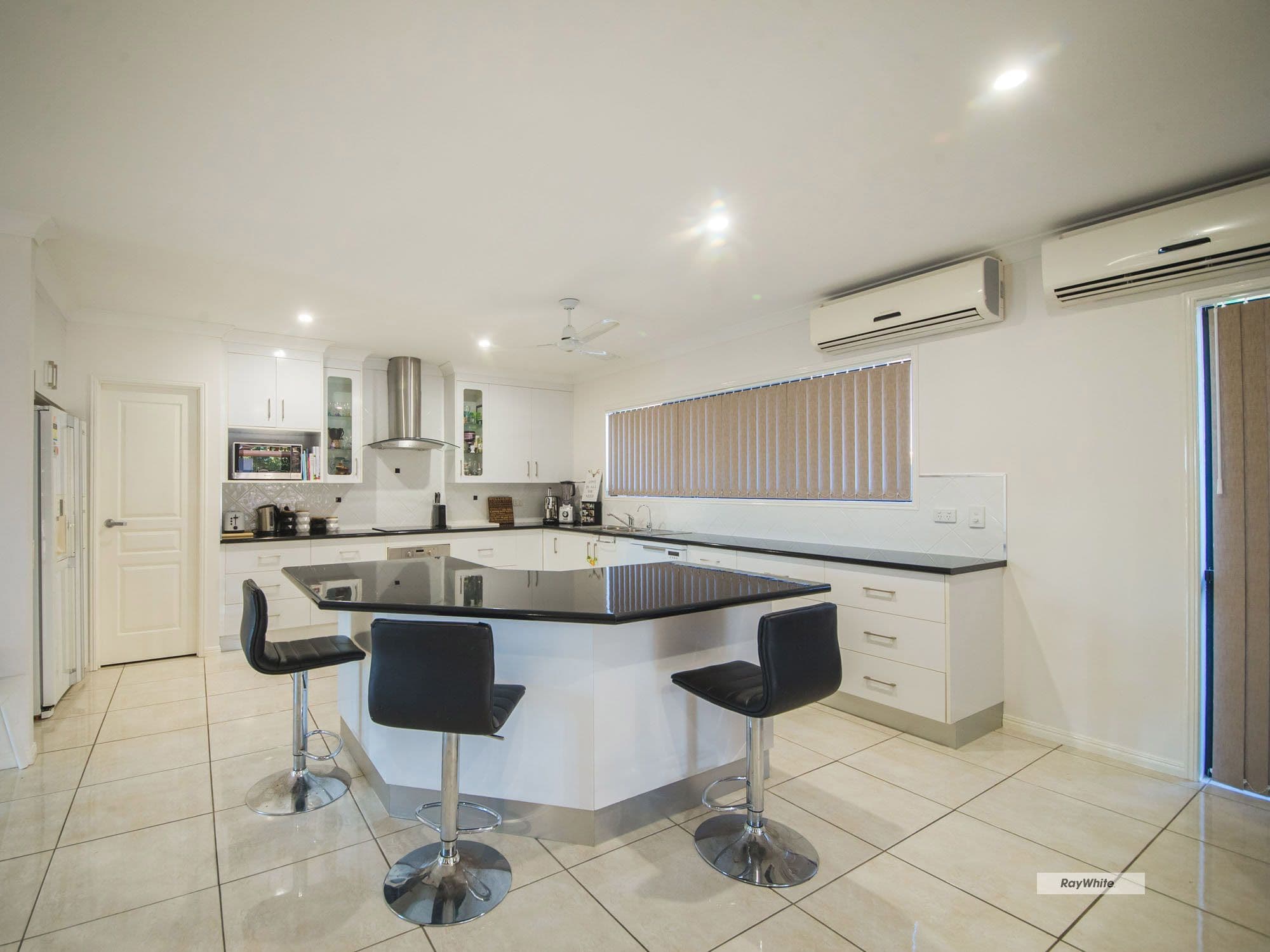 1 Tamarind Avenue, Norman Gardens QLD 4701, Norman Gardens - Thumbnail 6