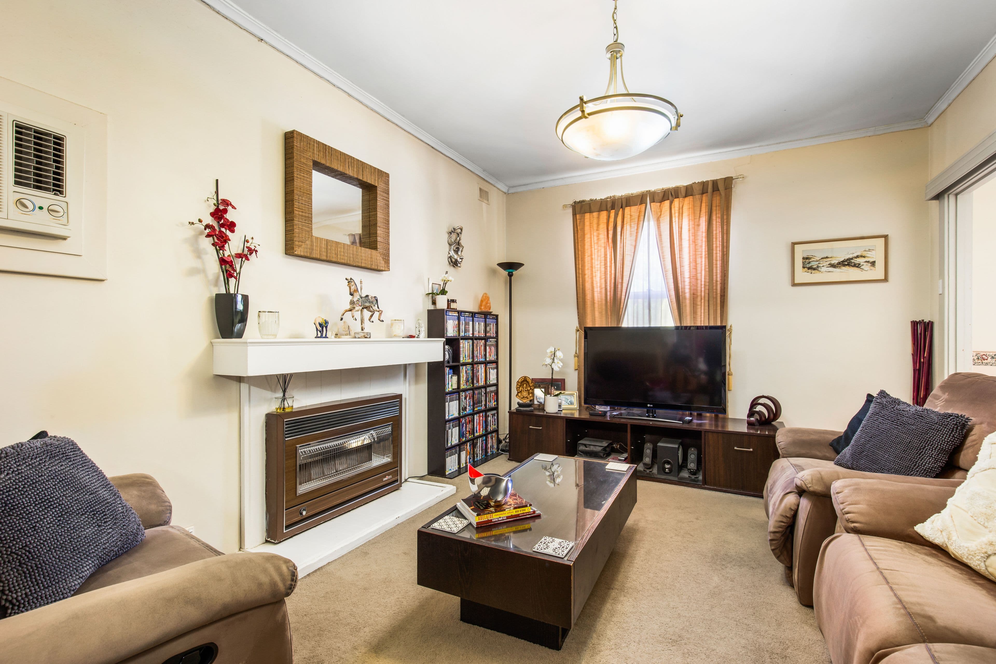 7 Ragless Avenue, Park Holme SA 5043, Park Holme - Thumbnail 2