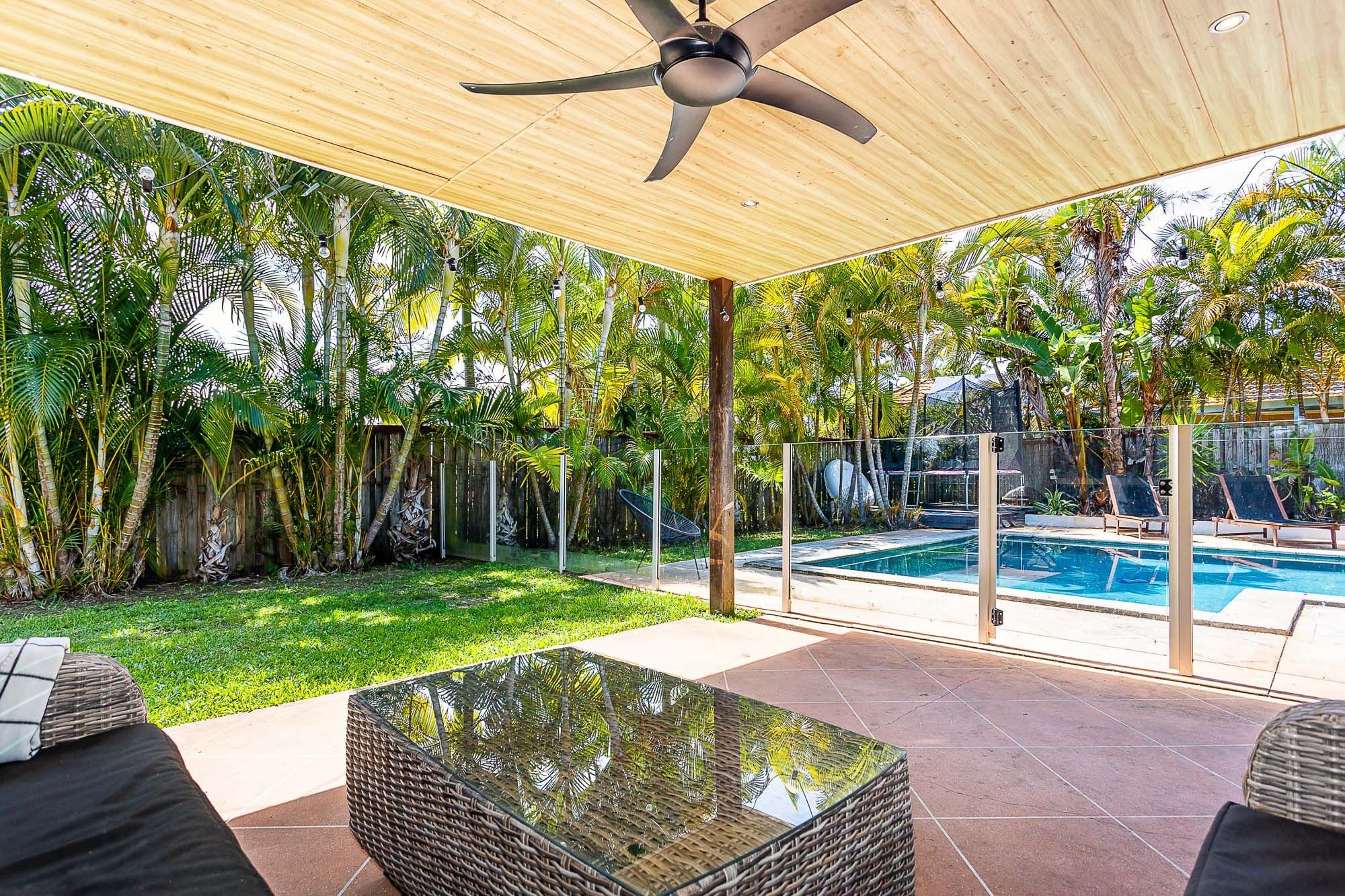 8 Ilminster Crescent, Mudgeeraba QLD 4213, Mudgeeraba - Thumbnail 2