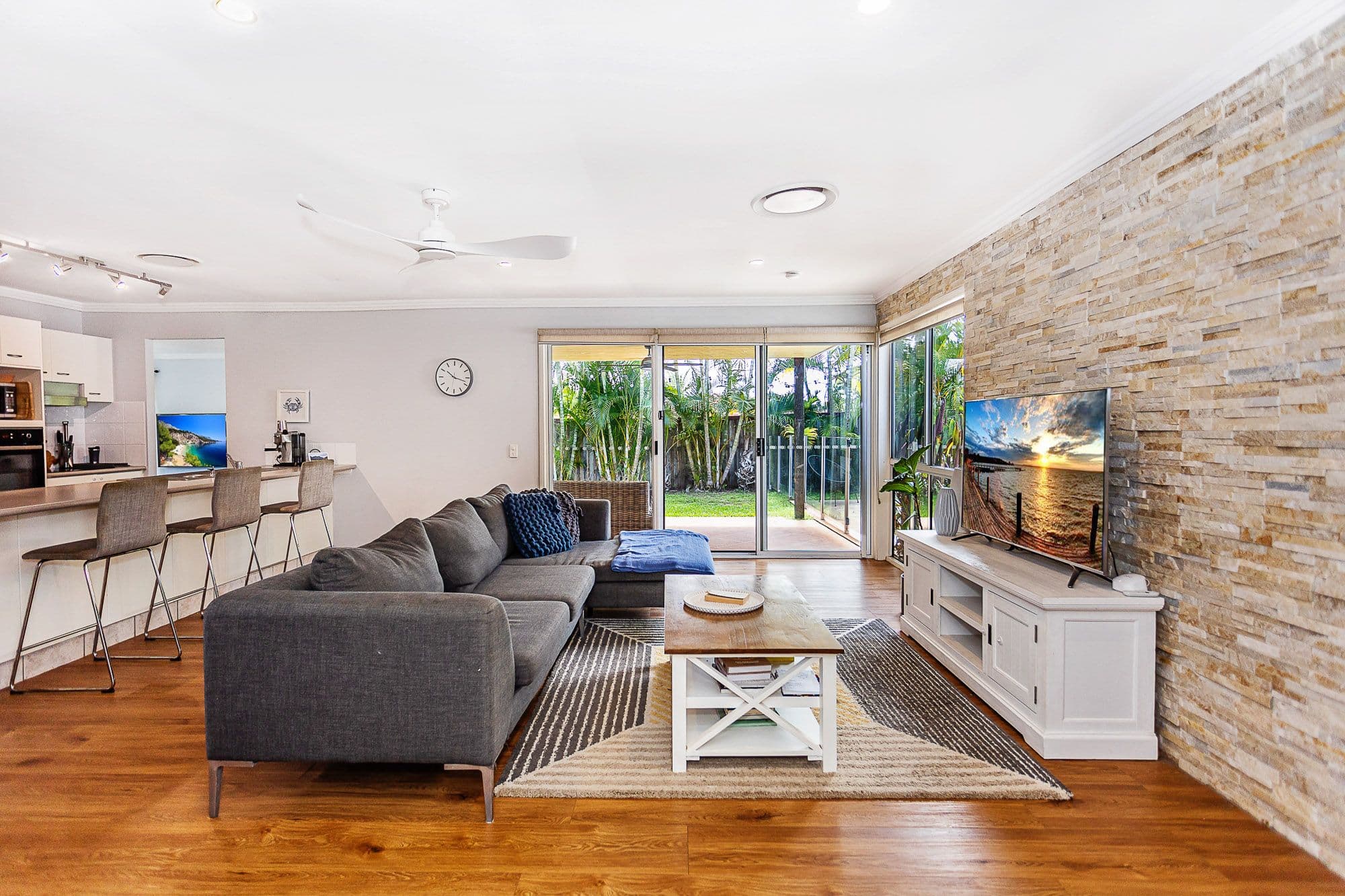 8 Ilminster Crescent, Mudgeeraba QLD 4213, Mudgeeraba - Thumbnail 7