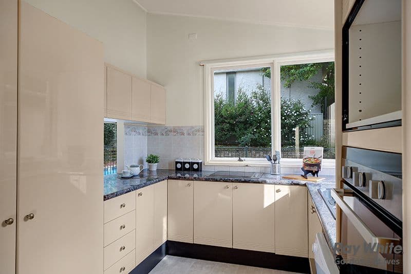 16 Dalrymple Crescent, Pymble - Thumbnail 3