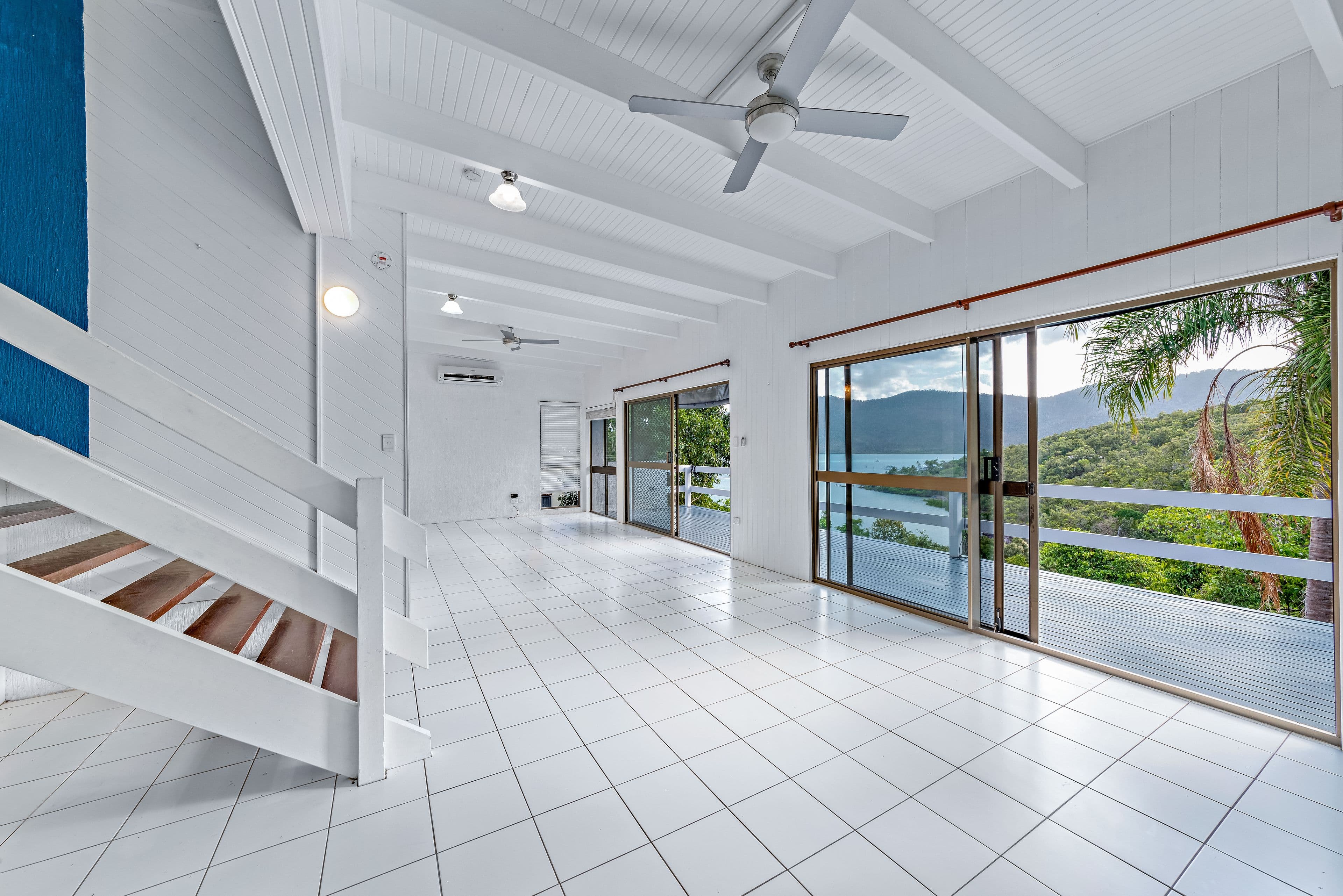 4 Harbour Avenue, Shute Harbour QLD 4802, Shute Harbour - Thumbnail 3