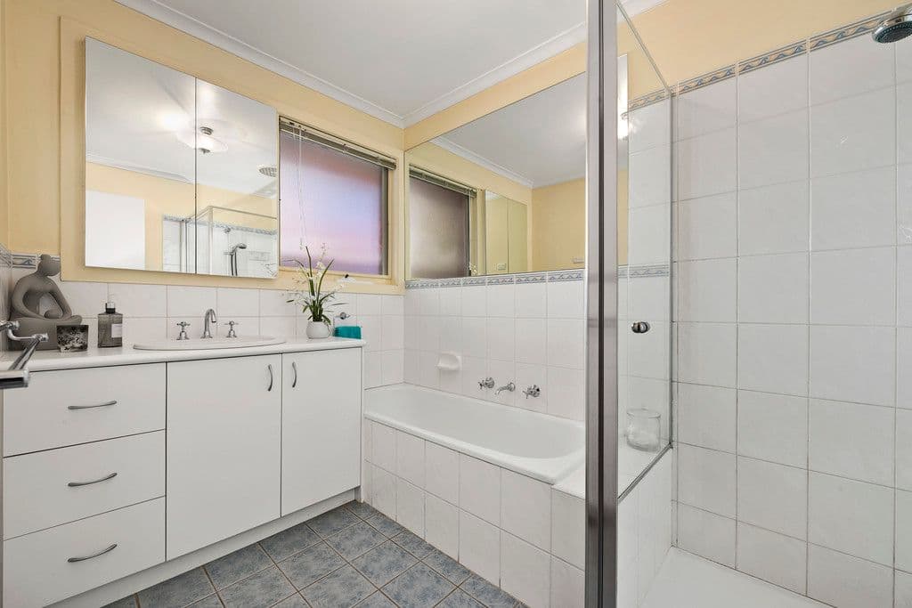 31 Golfwood Close, Dingley Village VIC 3172, Dingley Village - Thumbnail 8