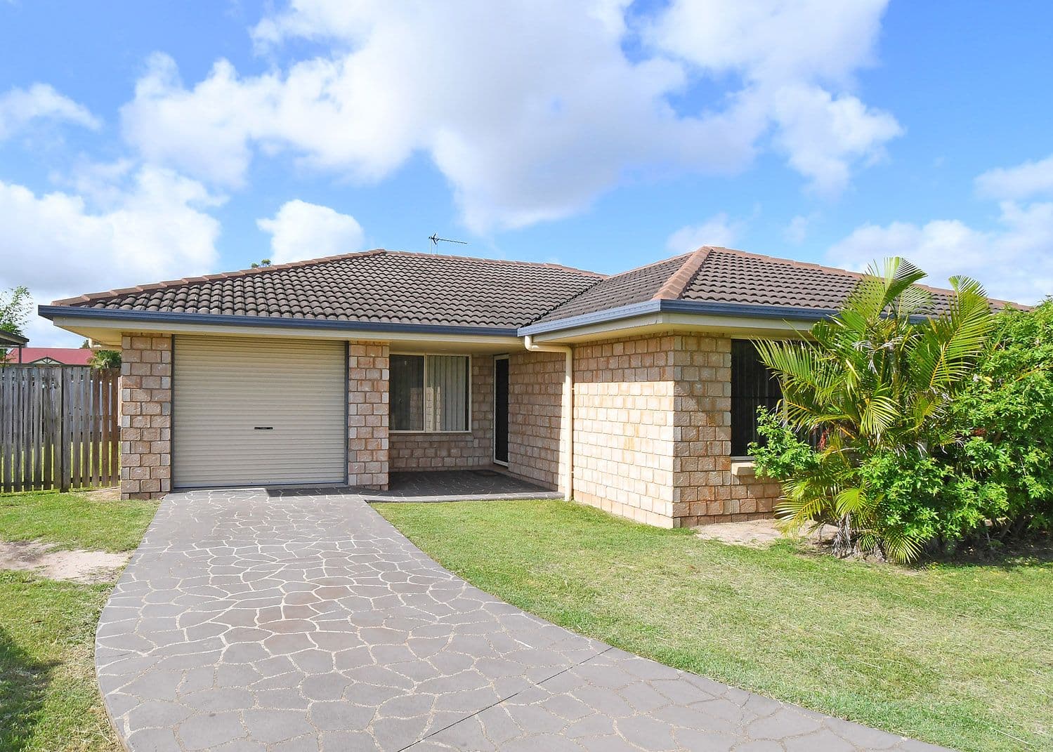 34 Conondale Court, Torquay QLD 4655, Torquay - Thumbnail 2