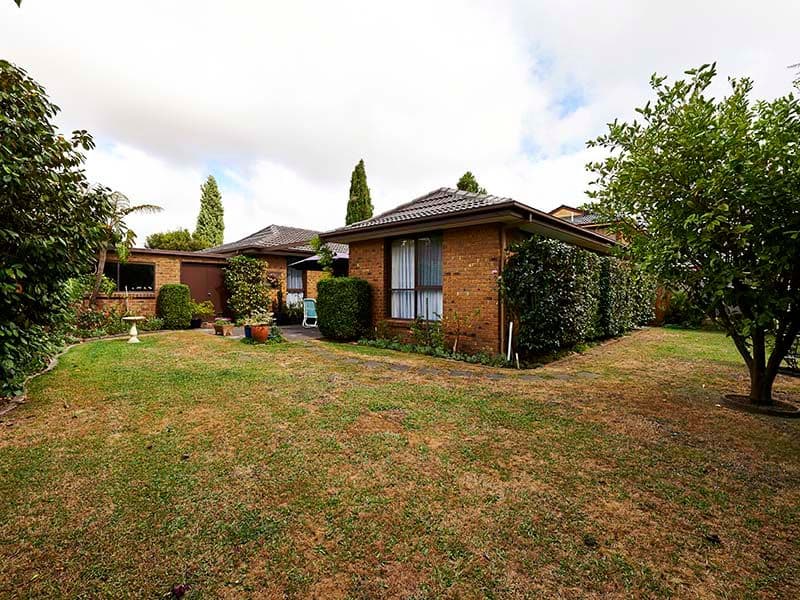 11 Melanie Close, WANTIRNA SOUTH VIC 3152, Wantirna South - Thumbnail 3