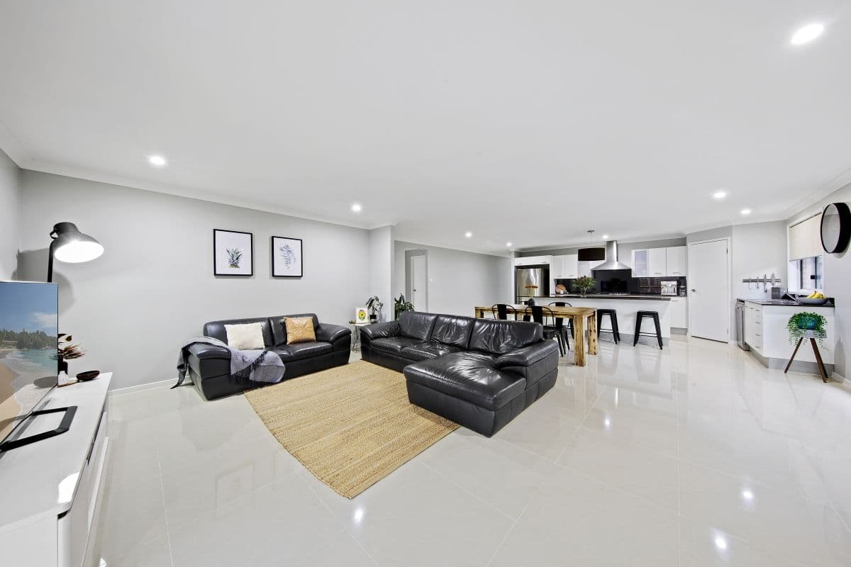 8 Tibin Drive, Fletcher NSW 2287, Fletcher - Thumbnail 3