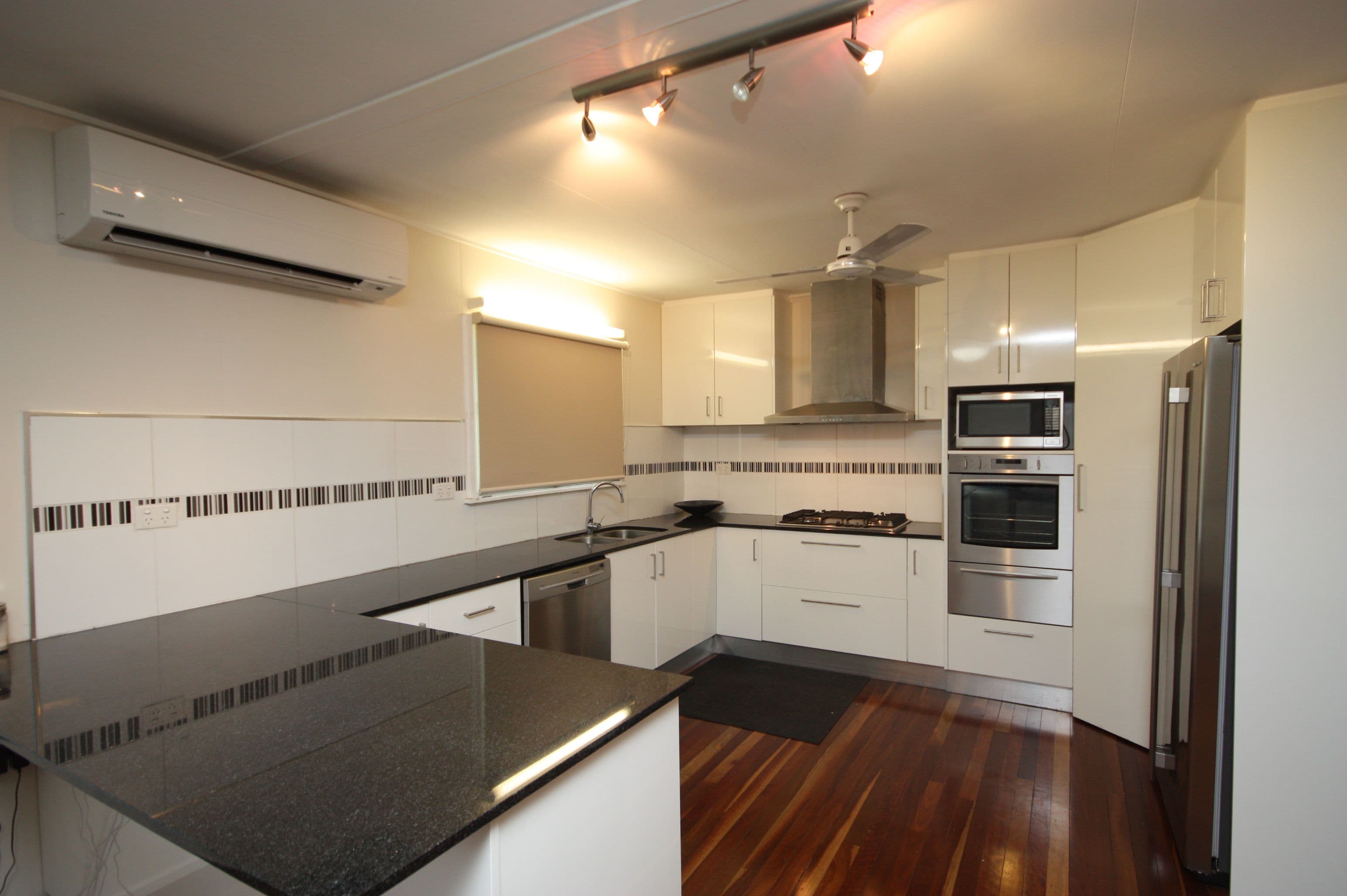 87 Fourteenth Avenue, Home Hill QLD 4806, Home Hill - Thumbnail 3