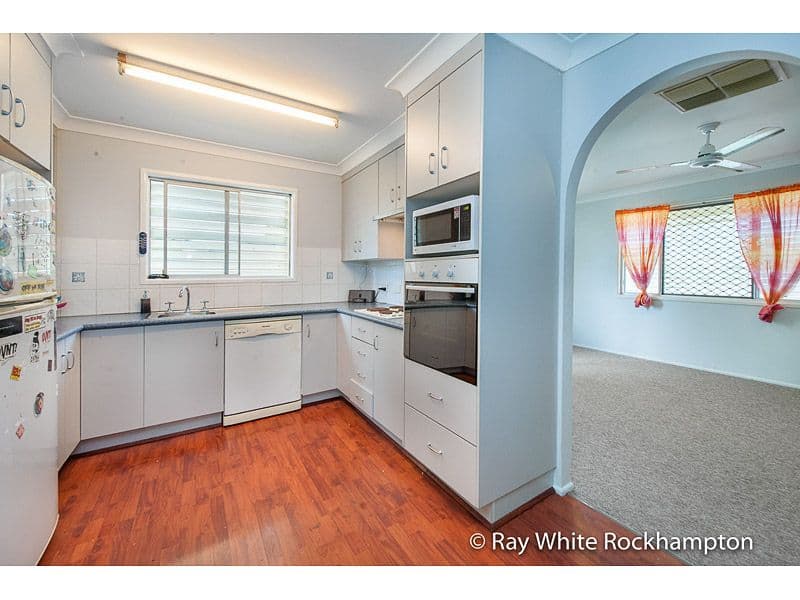 93 Stenlake Avenue, Kawana QLD 4701, Kawana - Thumbnail 8