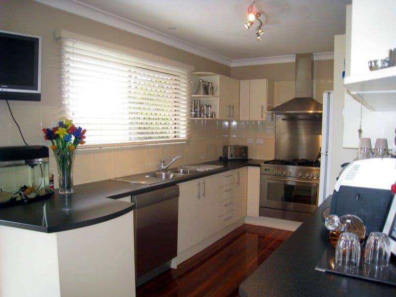 4 Jilloong Street, MANSFIELD QLD 4122, Mansfield - Thumbnail 2